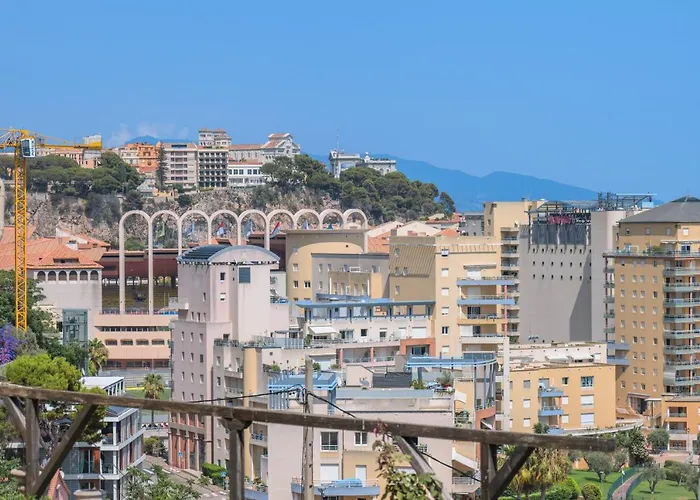 Proche Monaco, Vue Mer Et Acces A La Plage