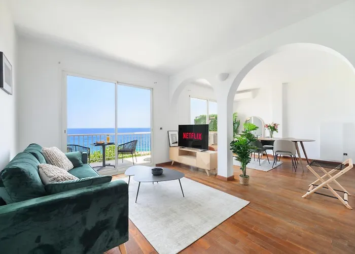 Proche Monaco, Vue Mer Et Acces A La Plage