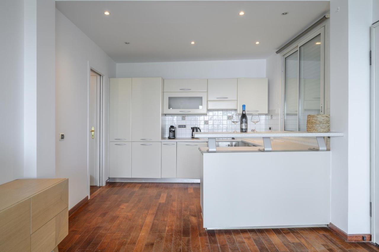 Appartement Proche Monaco, Vue Et Acces A La *